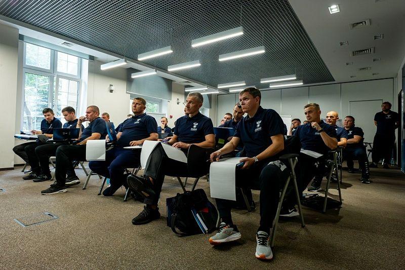 В Краснодаре началось обучение футбольных тренеров по европейской программе  | 22.09.2023 | Краснодар - БезФормата